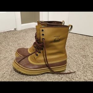 Tan SOREL boots size7 waterproof